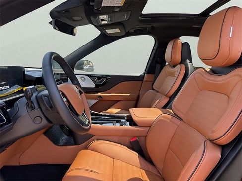 New 2025 Lincoln Aviator Black Label image 14