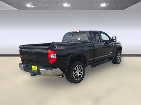 Used 2017 Toyota Tundra SR5 w/ SR5 Upgrade Package image 9
