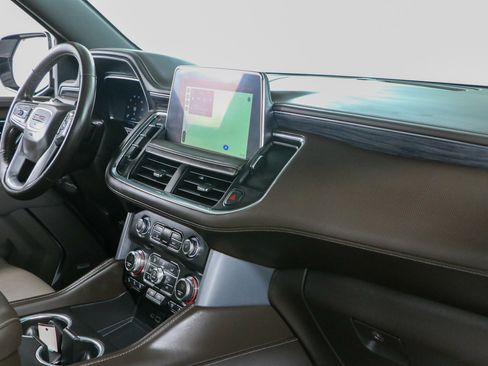 Used 2023 GMC Yukon SLT AWD/4WD image 30