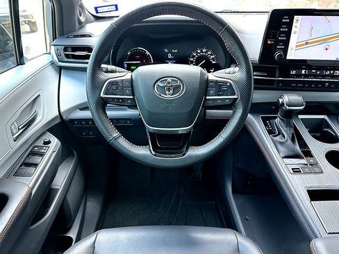 Certified 2023 Toyota Sienna XSE w/ XSE Plus Package FWD image 23