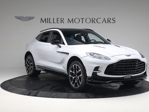 Used 2023 Aston Martin DBX 707 image 10