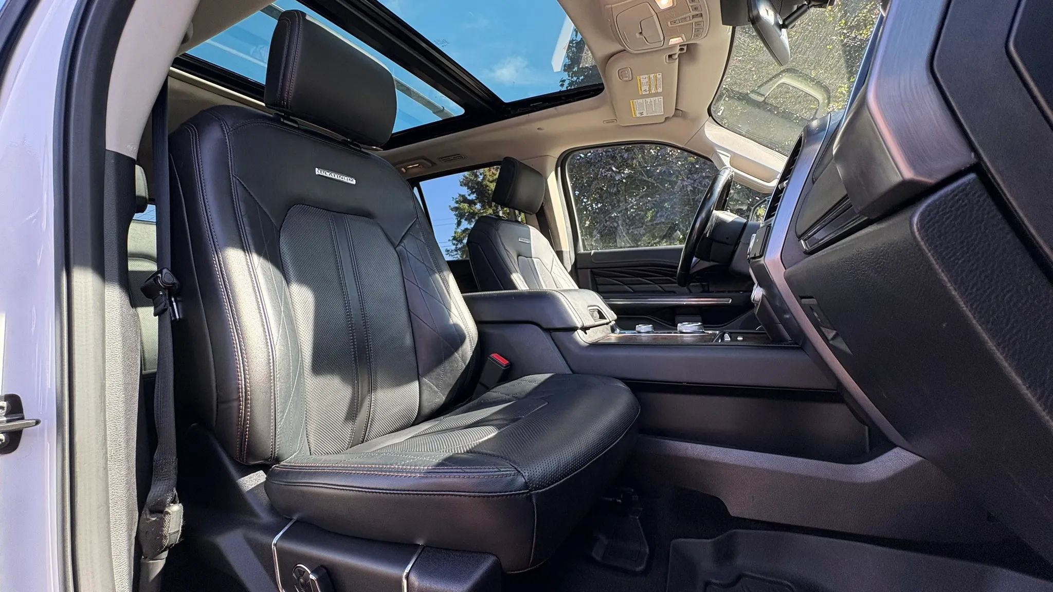Used 2018 Ford Expedition Platinum AWD/4WD image 33
