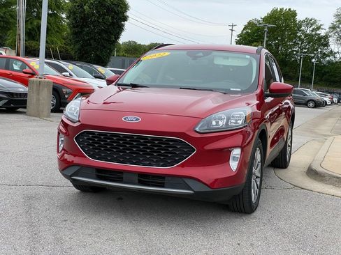 Used 2022 Ford Escape Titanium AWD/4WD image 3