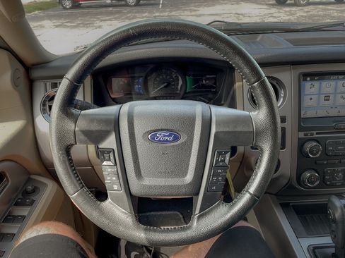Used 2017 Ford Expedition EL XLT w/ Equipment Group 202A AWD/4WD image 15