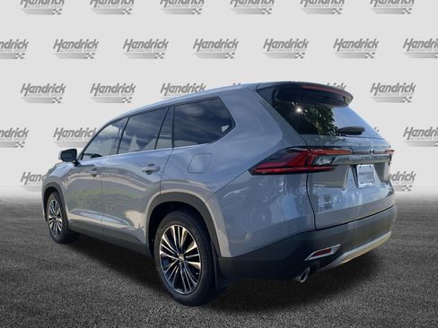 Used 2026 Toyota Grand Highlander AWD Hybrid image 8
