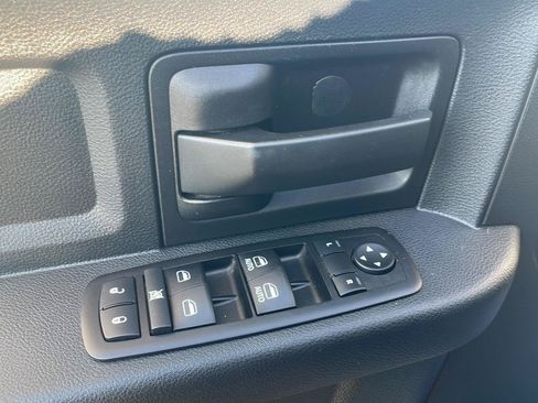 Used 2014 RAM 2500 Tradesman w/ Chrome Appearance Group AWD/4WD image 11