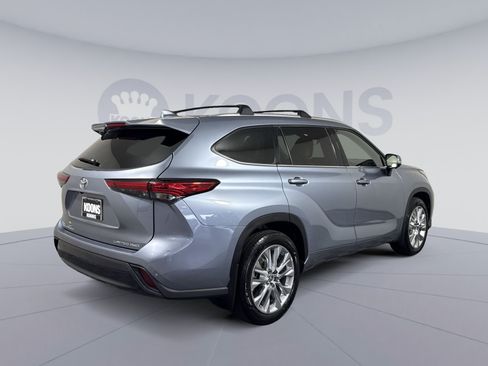 Used 2023 Toyota Highlander Limited AWD/4WD image 7