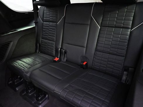 Used 2023 Cadillac Escalade Sport Platinum w/ LPO, ONYX Package AWD/4WD image 22