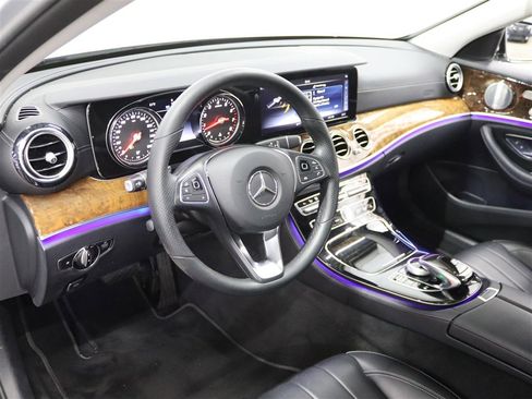 Used 2018 Mercedes-Benz E 300 4MATIC image 20