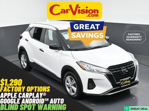 Used 2024 Nissan Kicks S image 1