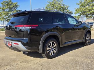 New 2025 Nissan Pathfinder SL video 2