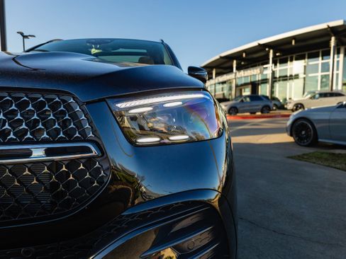 New 2026 Mercedes-Benz GLE 580 4MATIC image 4