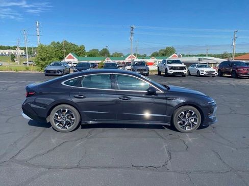 Used 2025 Hyundai Sonata SEL FWD image 6