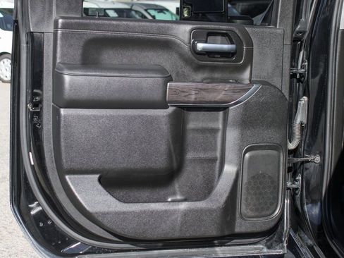 Used 2020 Chevrolet Silverado 2500 LTZ w/ LTZ Premium Package image 32