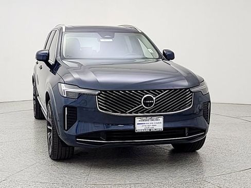 Used 2025 Volvo XC90 B6 Plus AWD/4WD image 2