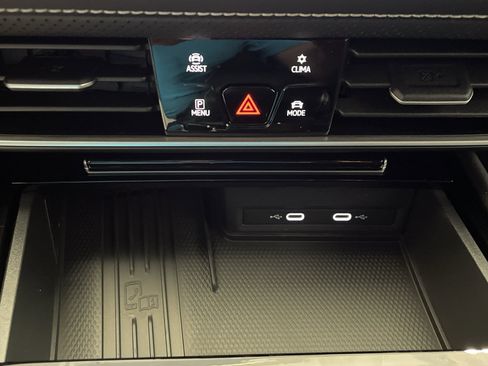 New 2026 Volkswagen Atlas SE image 21