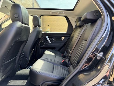 Used 2021 Land Rover Discovery Sport SE AWD/4WD image 16