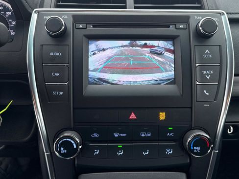 Used 2017 Toyota Camry LE image 22