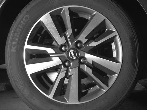 Used 2025 Nissan Versa SV image 15