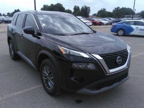 Used 2023 Nissan Rogue S AWD/4WD image 4