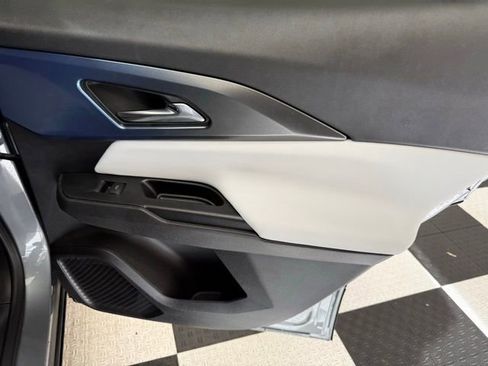 New 2026 Chevrolet Equinox EV LT image 25