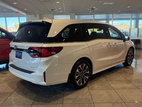 New 2026 Honda Odyssey Elite image 7