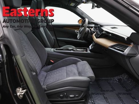 Used 2022 Audi e-tron GT Premium Plus AWD/4WD image 24