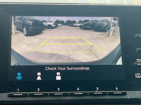 Used 2018 Honda Accord LX image 13