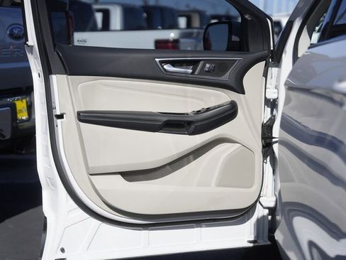 Used 2016 Ford Edge Titanium w/ Equipment Group 301A image 30