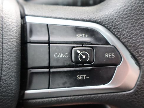 Used 2024 Jeep Compass Sport AWD/4WD image 29