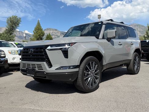Used 2024 Lexus GX 550 w/ Cold Area Package AWD/4WD image 93