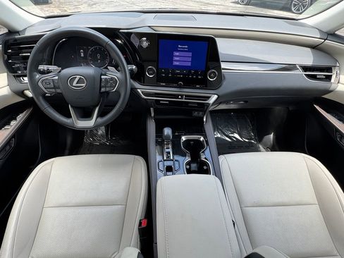 Used 2024 Lexus RX 350 FWD w/ Technology Package image 27