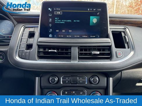 Used 2024 Chevrolet Suburban Premier image 21