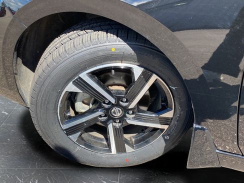 Used 2024 Nissan Sentra SV w/ All-Weather Package FWD image 30