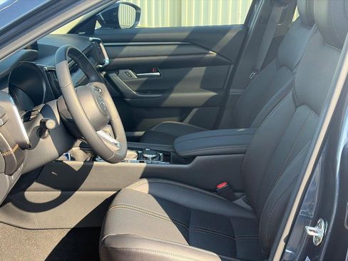 Certified 2025 MAZDA CX-50 AWD 2.5 S w/ Premium Plus Pkg image 4