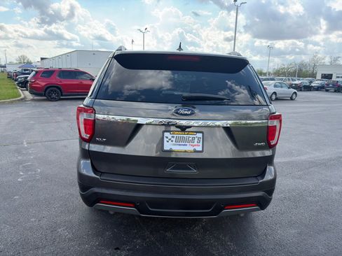 Used 2019 Ford Explorer XLT w/ Equipment Group 202A AWD/4WD image 5