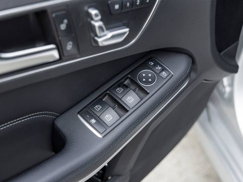 Used 2016 Mercedes-Benz E 350 4MATIC Wagon image 27