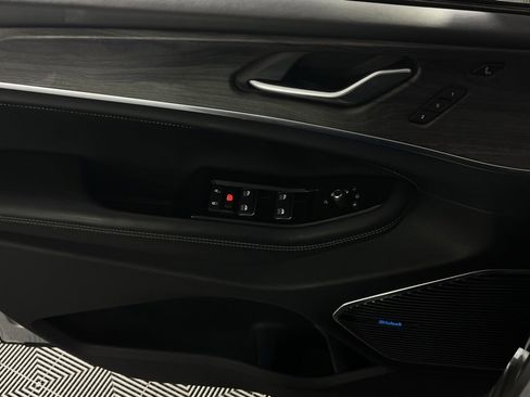 Used 2022 Jeep Grand Cherokee Overland w/ Advanced Protech Group III image 26