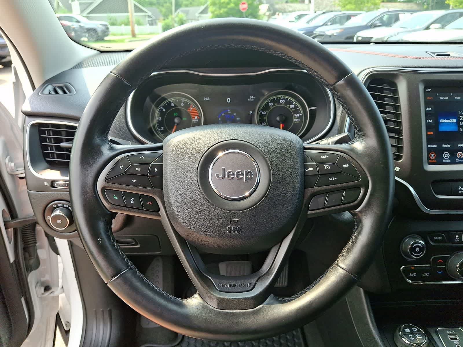 Used 2021 Jeep Cherokee Trailhawk w/ Trailer Tow Group AWD/4WD image 19