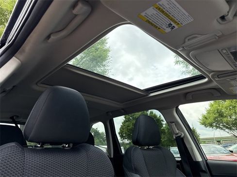 Used 2022 Subaru Forester Premium image 31