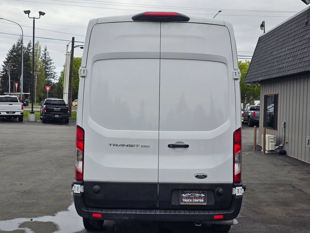 Used 2025 Ford Transit 250 148 High Roof RWD image 4
