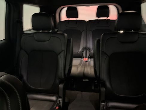 Used 2025 Jeep Grand Cherokee L Altitude AWD/4WD image 22