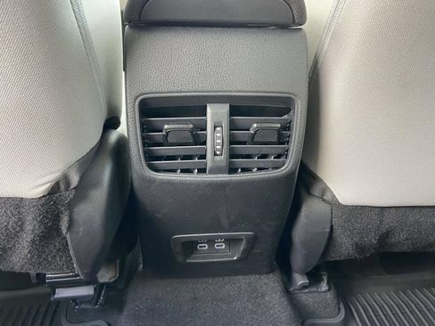 Used 2023 Toyota Corolla Cross LE FWD image 19
