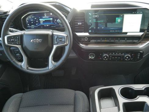 Used 2023 Chevrolet Silverado 1500 RST AWD/4WD image 16