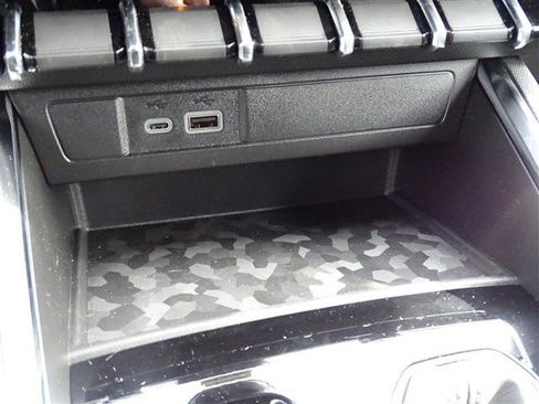 New 2025 GMC Canyon Elevation w/ Convenience Package image 11