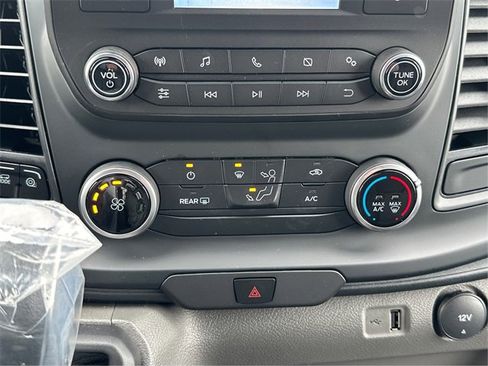 New 2025 Ford Transit 250 148 Medium Roof image 21