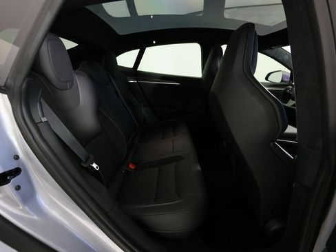 Used 2025 Tesla Model S Plaid image 12
