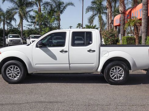 Used 2016 Nissan Frontier SV image 5
