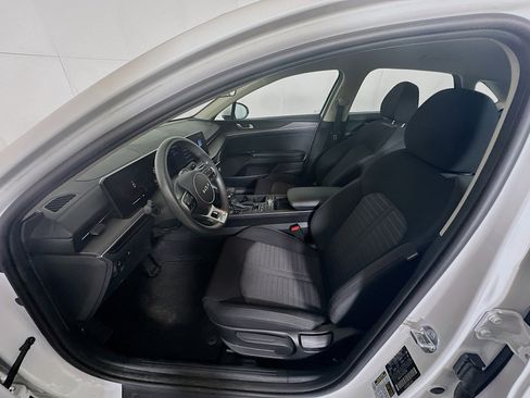 Used 2025 Kia K5 LXS image 13