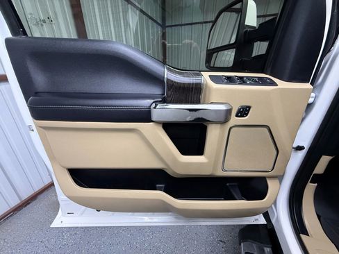 Used 2021 Ford F350 Lariat w/ Lariat Value Package image 7